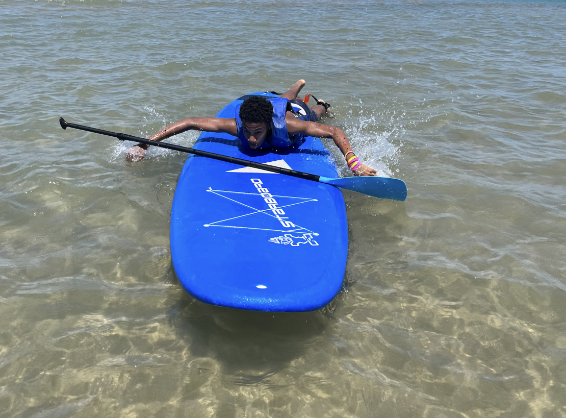 Single paddleboarder